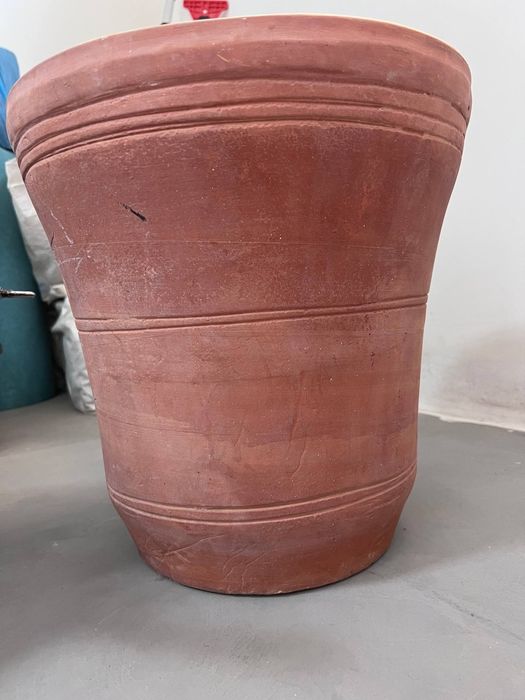 Горшок для цветов глиненный