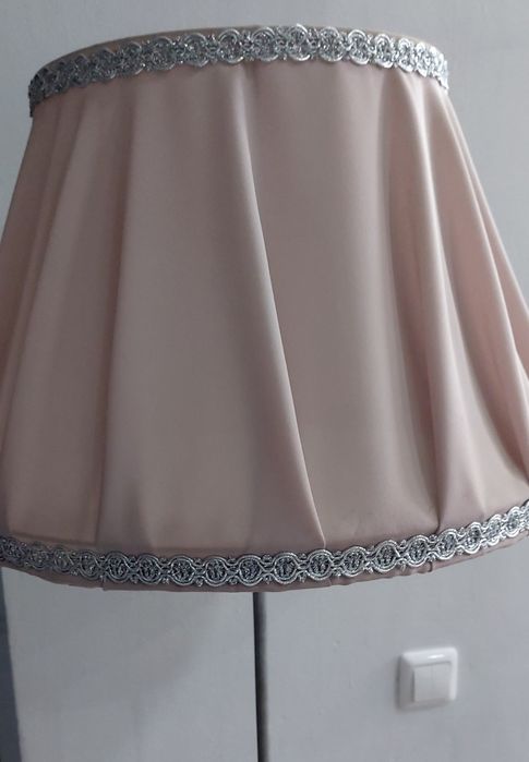 Продам торшер в рабочем состоянии