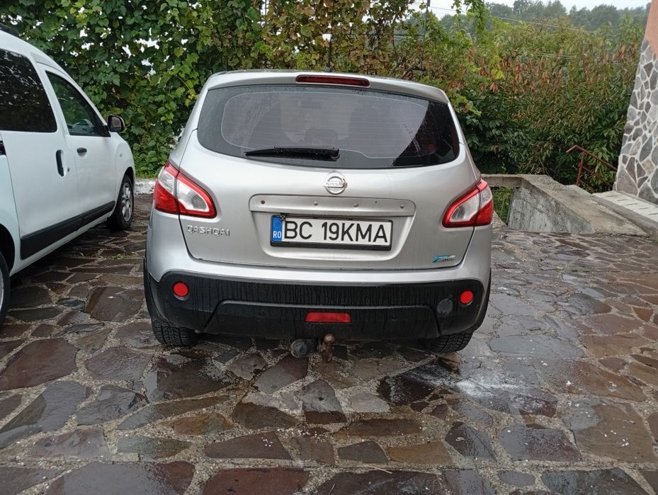 nissan qashqai an 2010