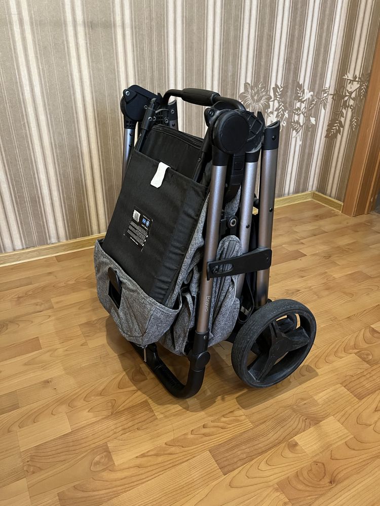 Коляска прогулочная Carrello Bravo 2021