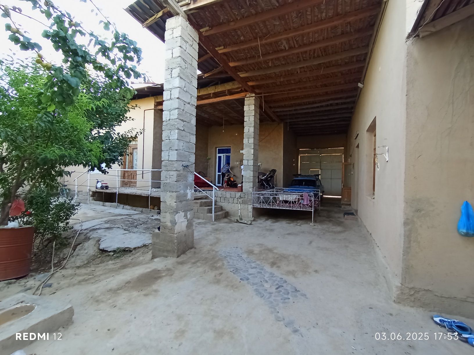 Srochno. Srochno. Arzon narxda Dustlik maxallasida 6 sotixli xovli sot