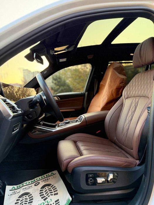 BMW X7 M60i возможно приобрести в рассрочку или обменять