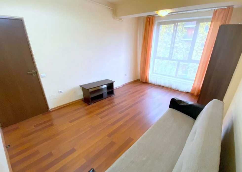 Дава се под наем Тристаен апартамент в Пловдив, Коматево - 90 кв.м за 341.7 € - Снимка #2