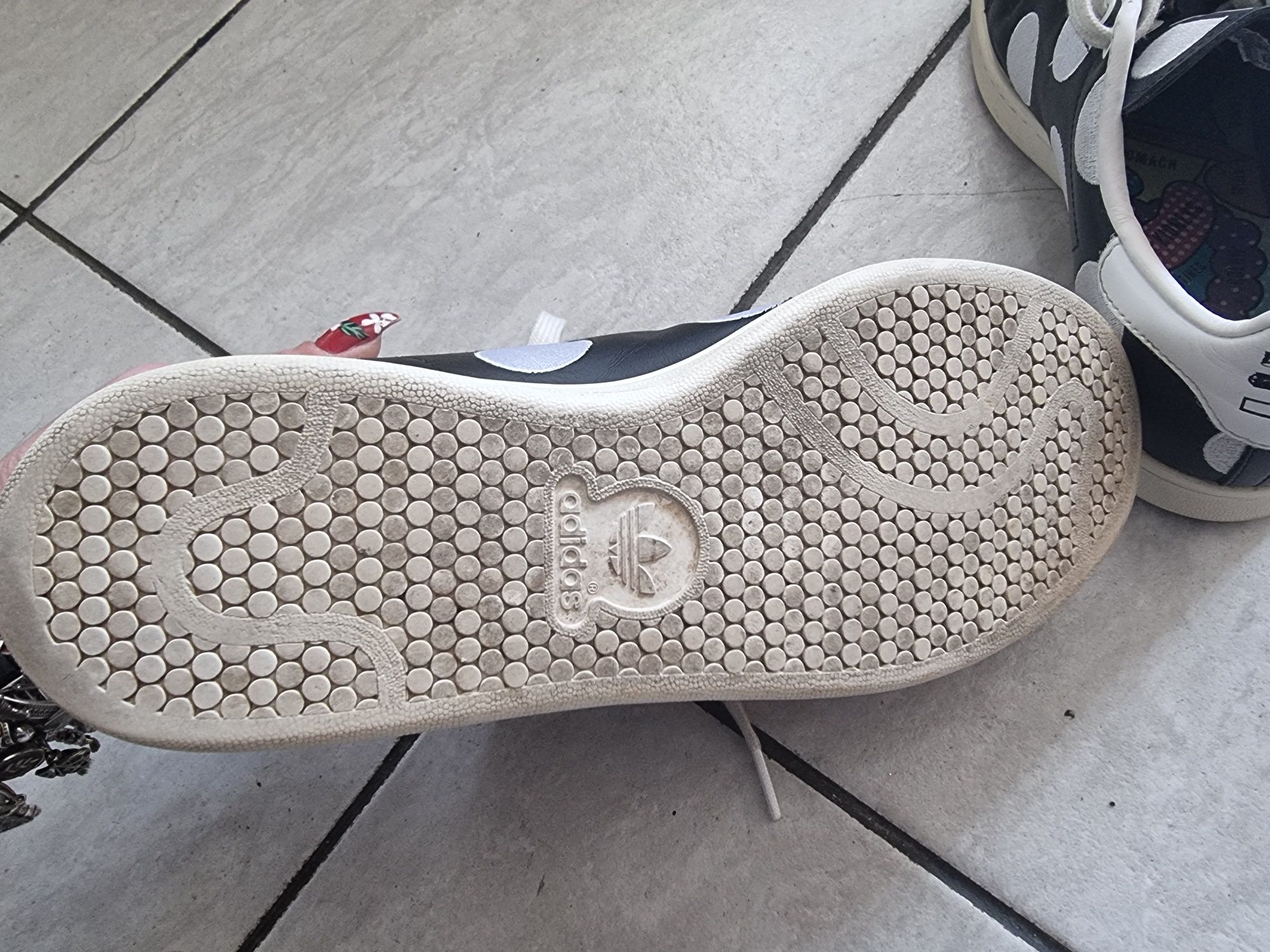 Pharrell x Adidas Stan Smith big dot номер 40