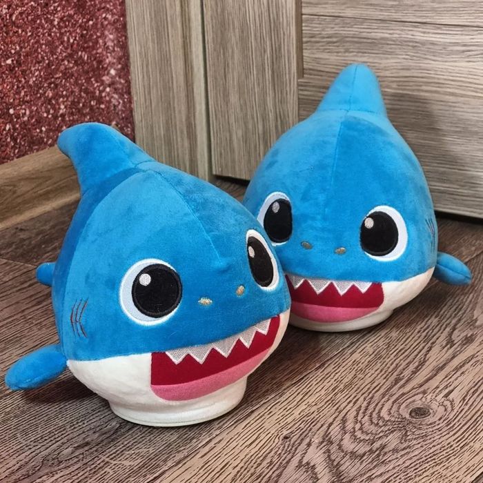 Мягкая игрушка "Baby shark" музыкальная.