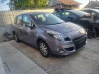 Aripă dreapta față renault scenic 3  2011