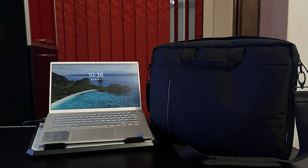 Laptop Dell Ryzen 5 | Geantă + Cooler CADOU  | Super ofertă