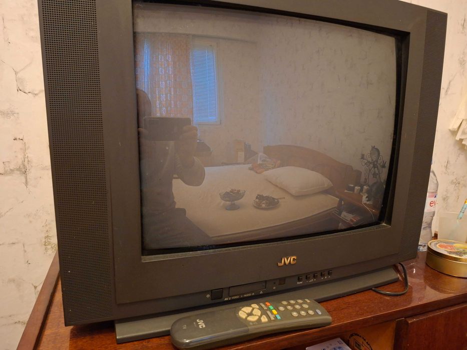 Телевизор JVC запазен