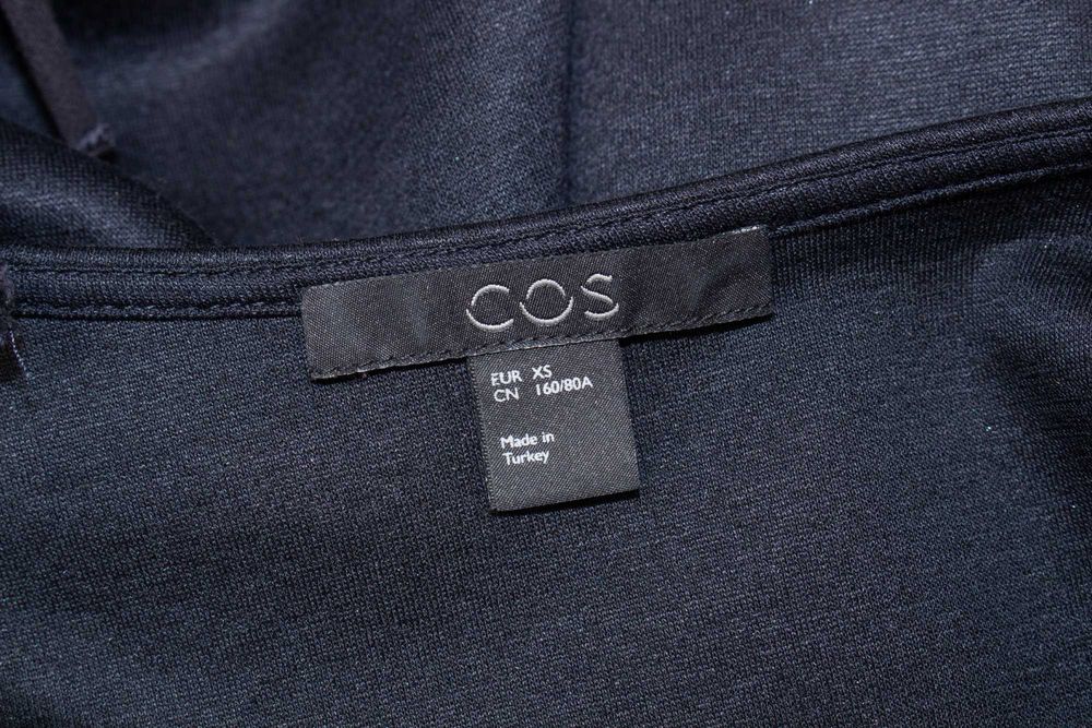 COS дамска черна рокля неопрен XS-S