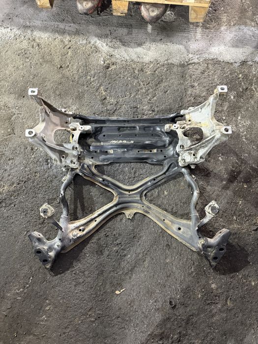 Преден мост за audi a4 b9 i A5 8W предна основа под двигател