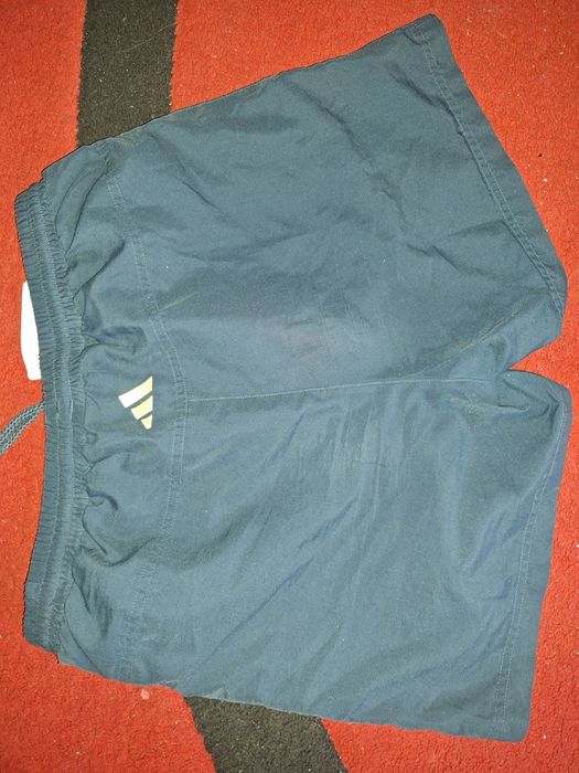 sort adidas M cu buzunare-30 lei