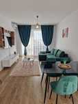 Inchiriez apartament cu 3 camere cu parcare in Prima Universitatii