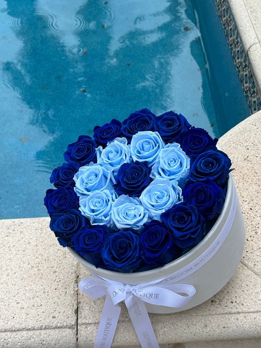 Подаръчни кутии за всякакъв повод със сатенени рози!