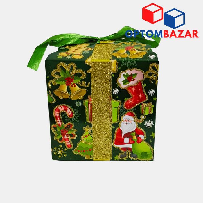 Yangi yil sovg'a qutisi Qizil rangli, archa va sovg'alar.