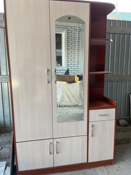 Прихожая шкаф с зеркалом