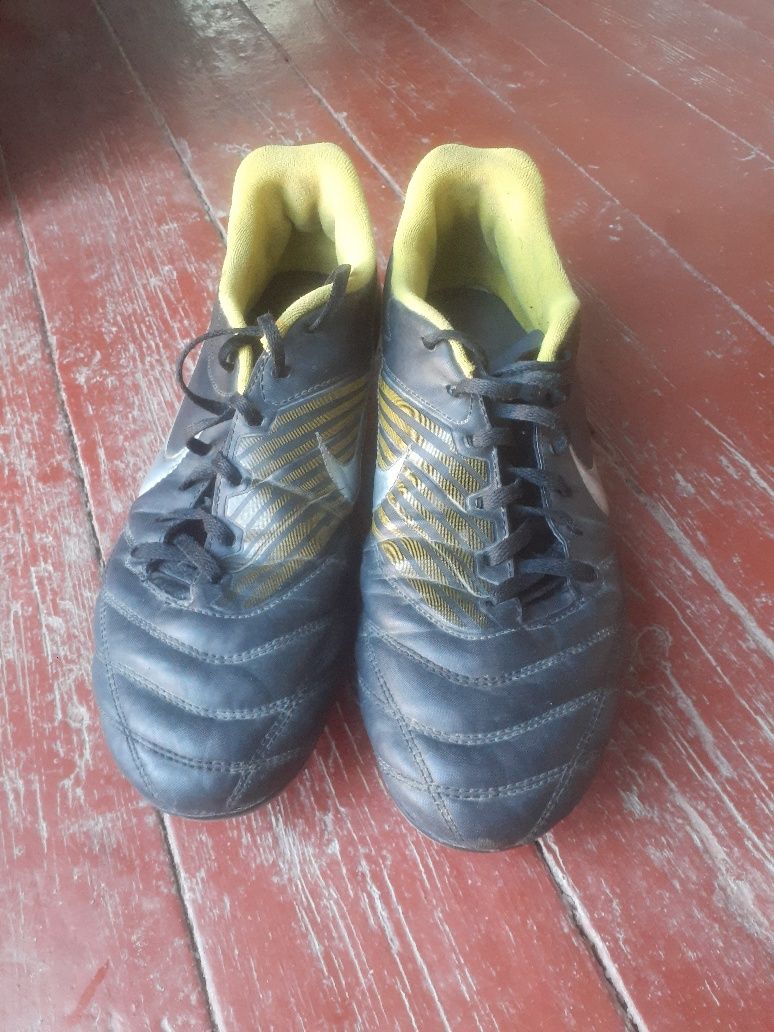 Futbol uchun butsilar