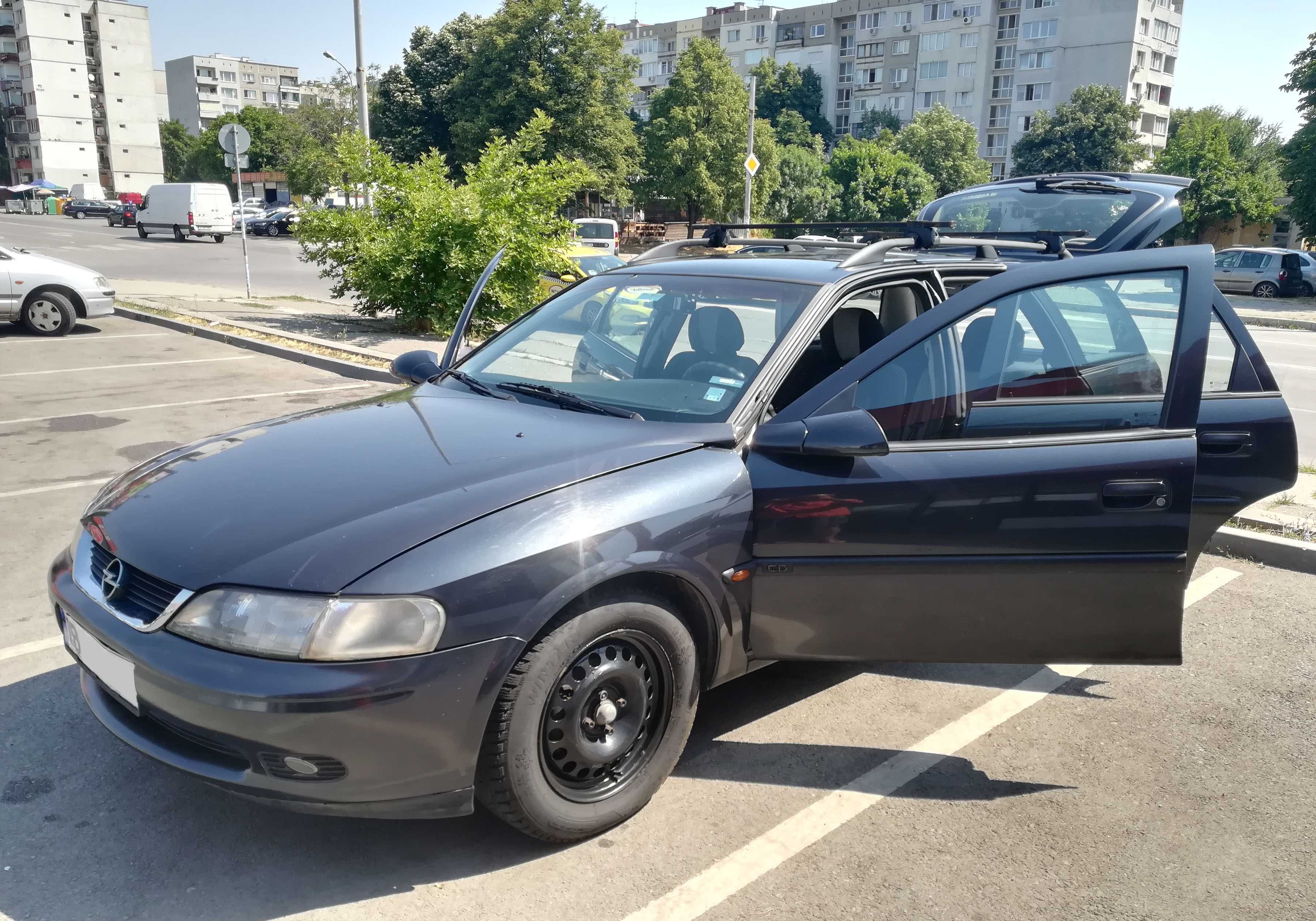 Опел Вектра много запазена
