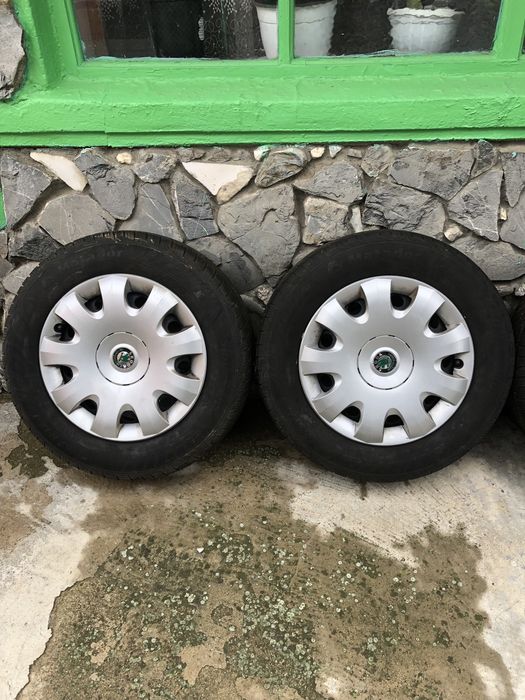 Vand 4 roti de iarna 195 65 r15