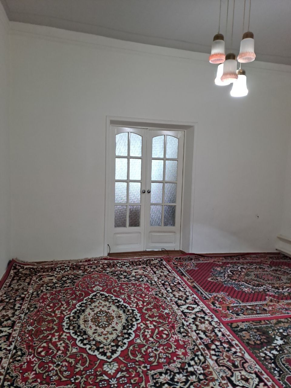 Продается уютный дом в Мирабадском районе (Ориентир: Посольство России