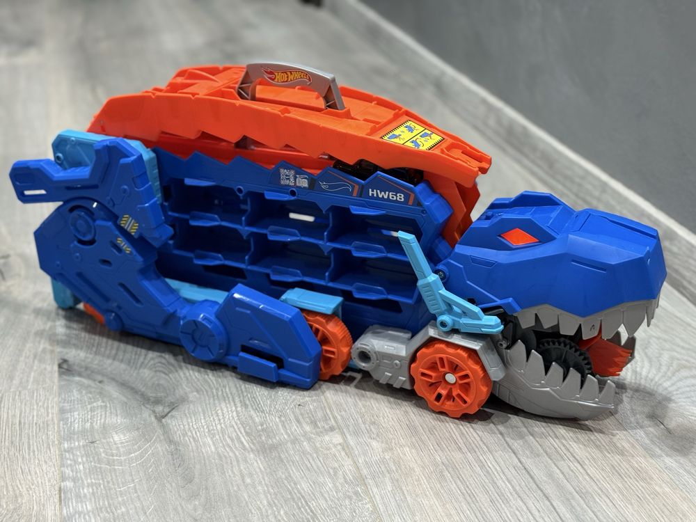 Hotwheels T-Rex Transporter