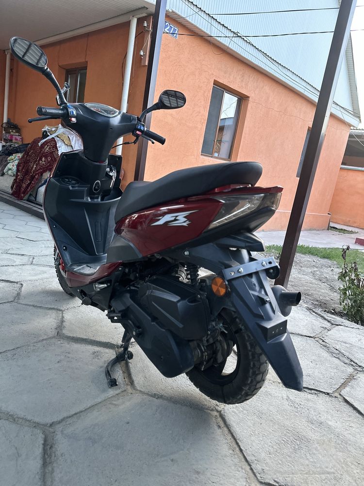 Скутор н10 все есть работает