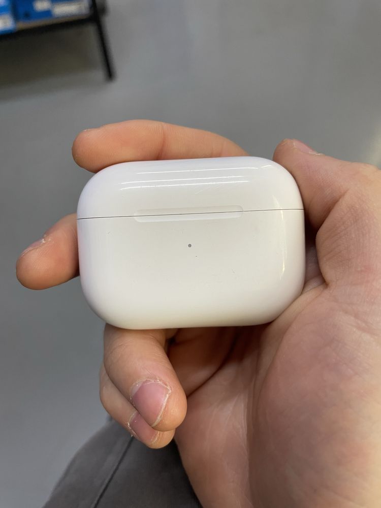 Iphone 12 64 гб с каробой + Airpods pro 2