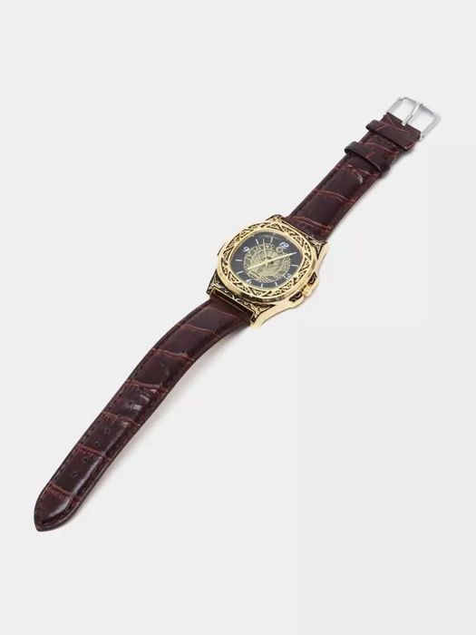 Uzbekistan girbi tushurilgan 3 xil tuzilishdagi soat