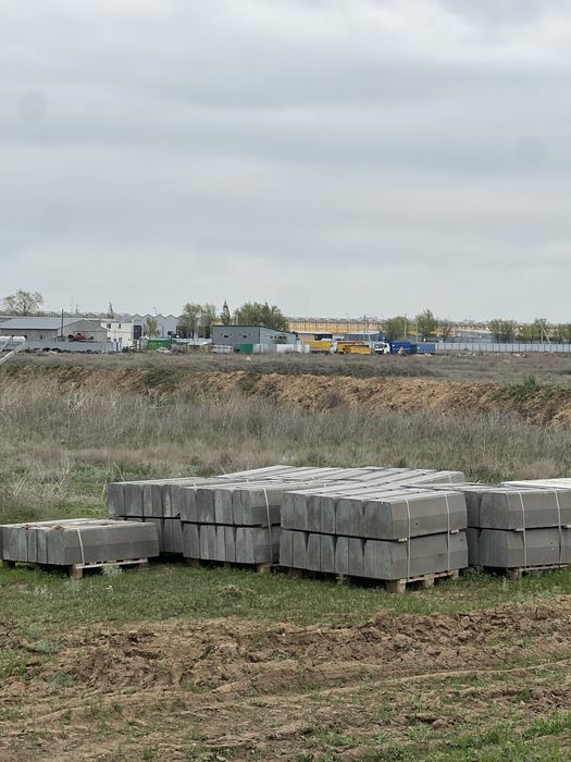 Бордюр новые 6 поддонов