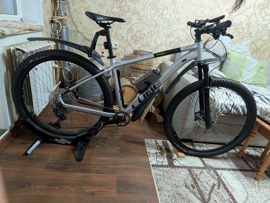 Велосипед CUBE ATTENTION slx