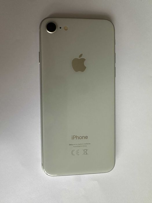 КАТО НОВ !!! iPhone 8 - Бял - 64GB - Фабрично Отключен - 100% БАТЕРИЯ