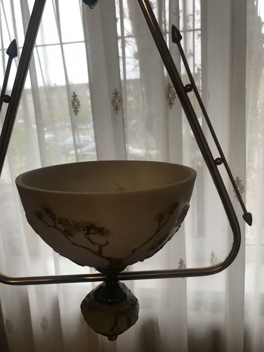 Продам   люстры.