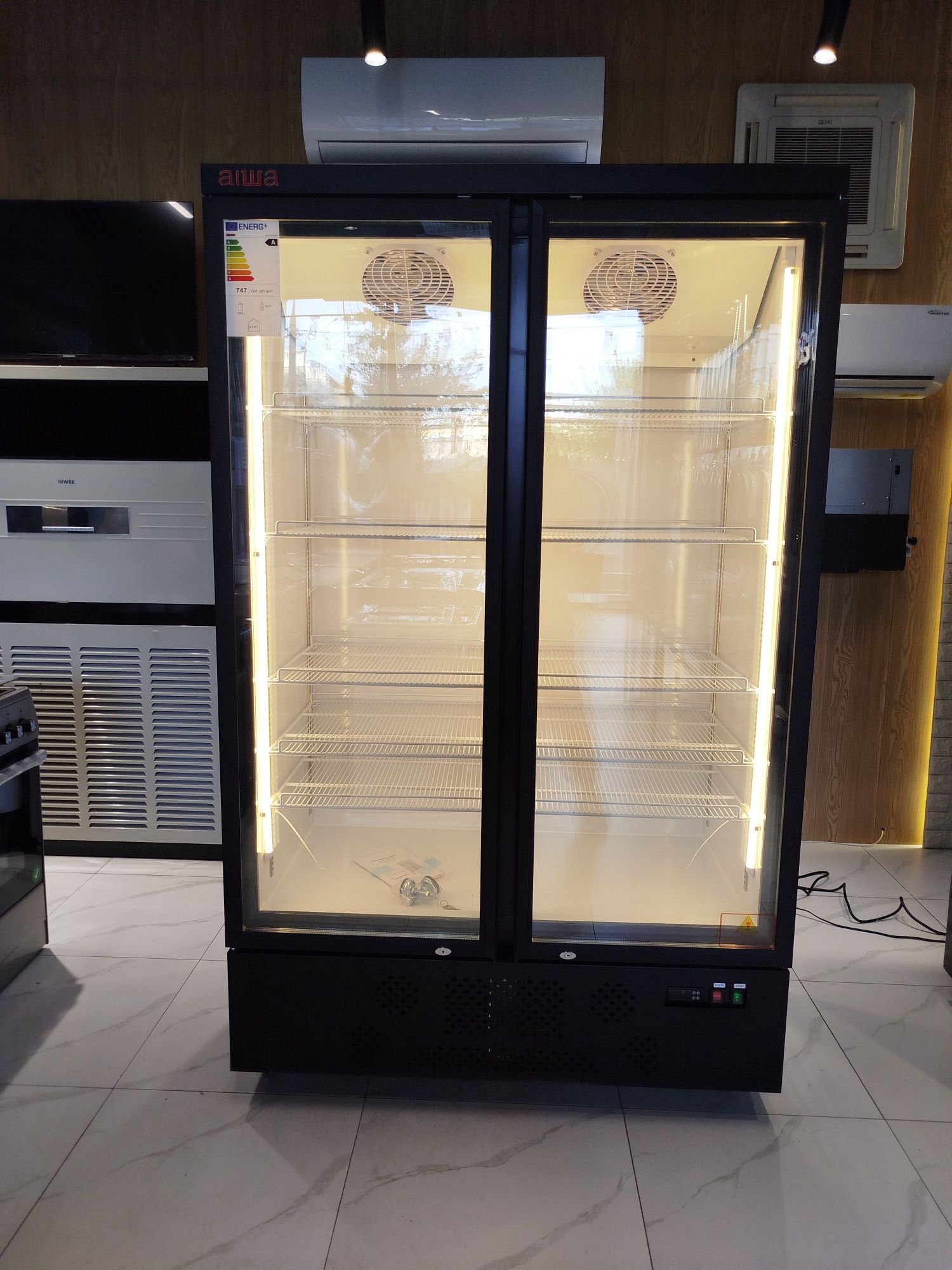 Витринный морозильник Aiwa / Vitrina morozilka Aiwa