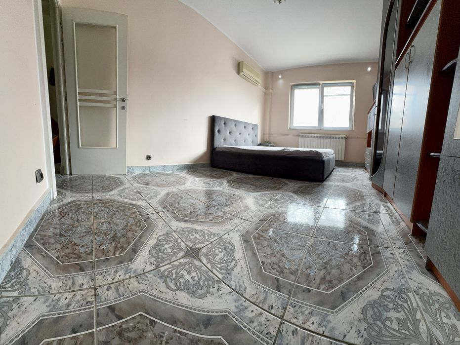 Apartament cu o camera 37 mp DECOMANDAT, luminos Et 1 Iosia de vanzare