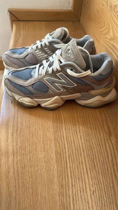 Adidasi  9060 marimea 37,5 stare f buna purtati o luna de zile