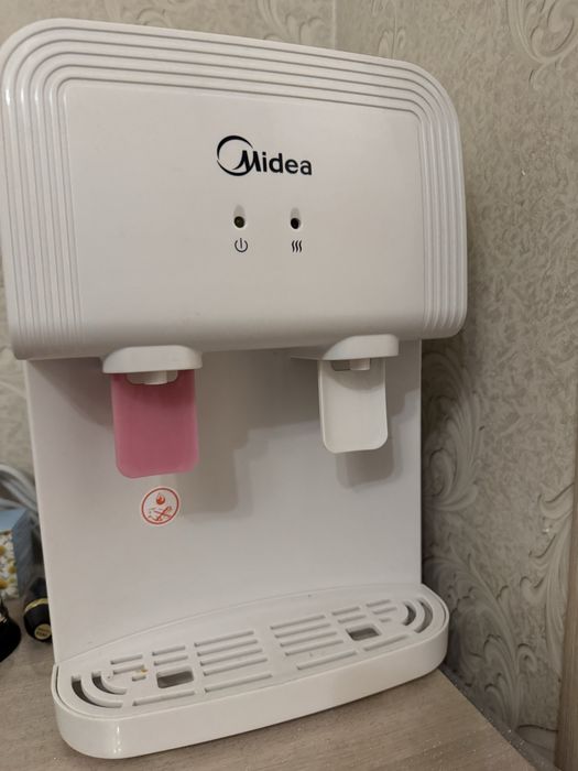 Диспансер для воды