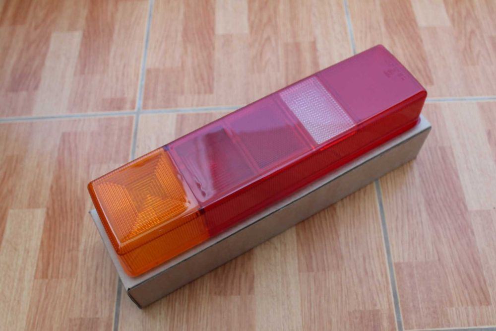 Geam lampa tripla stop Ford Transit platforma