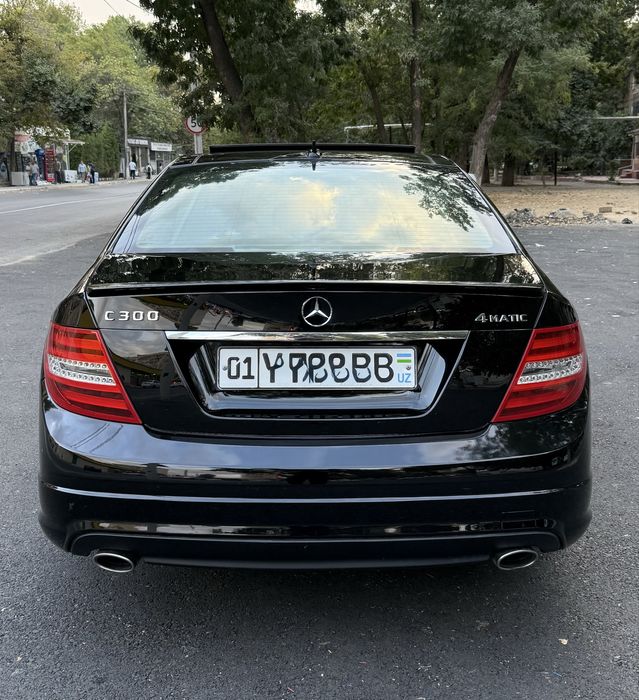 Mercedes Benz W204 C300 4Matic 2009