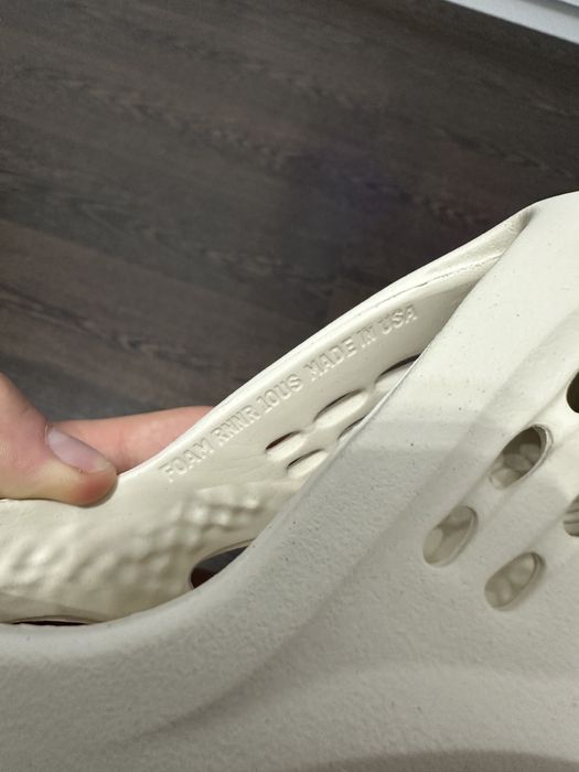 adidas Yeezy Foam RNNR Ararat