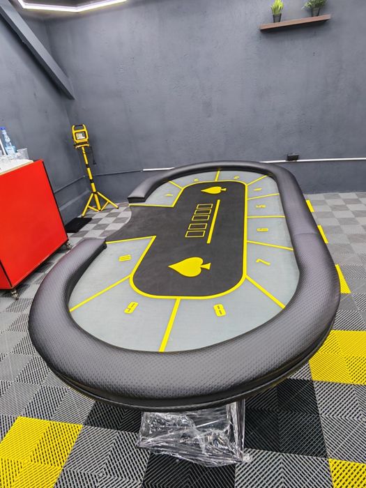 Masa profesionala de poker PE STOC