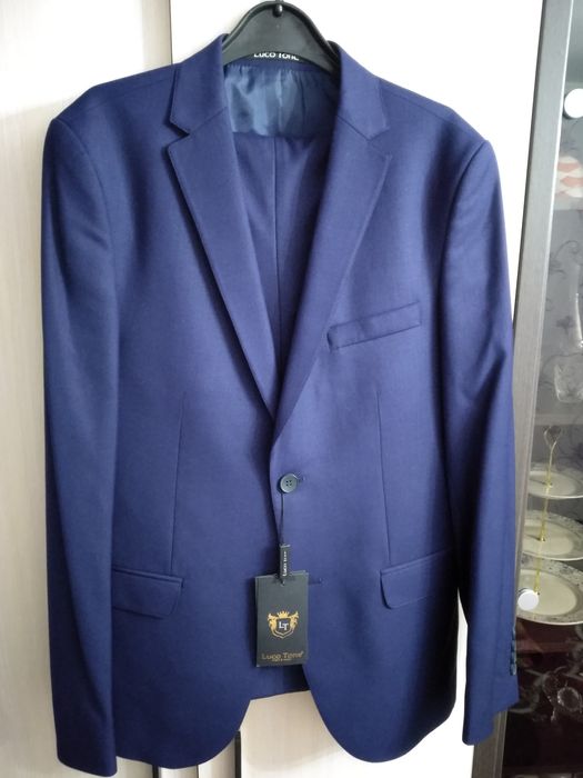 Продам костюм фиолетовый