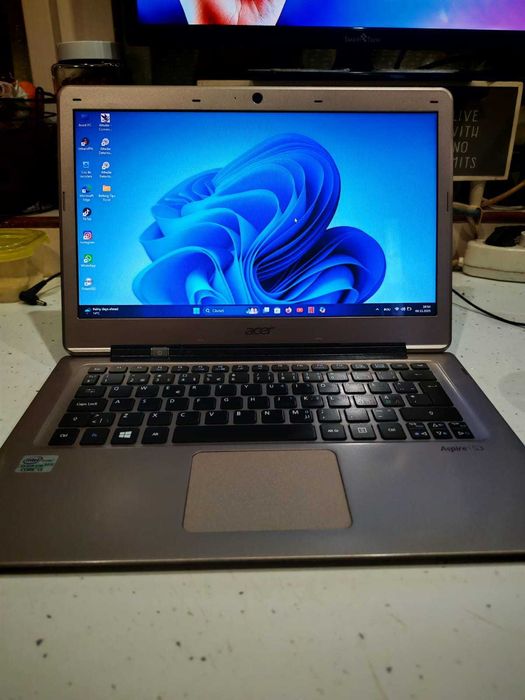 Laptop Acer S3 -391 Intel I5 (laptop de facut bani)