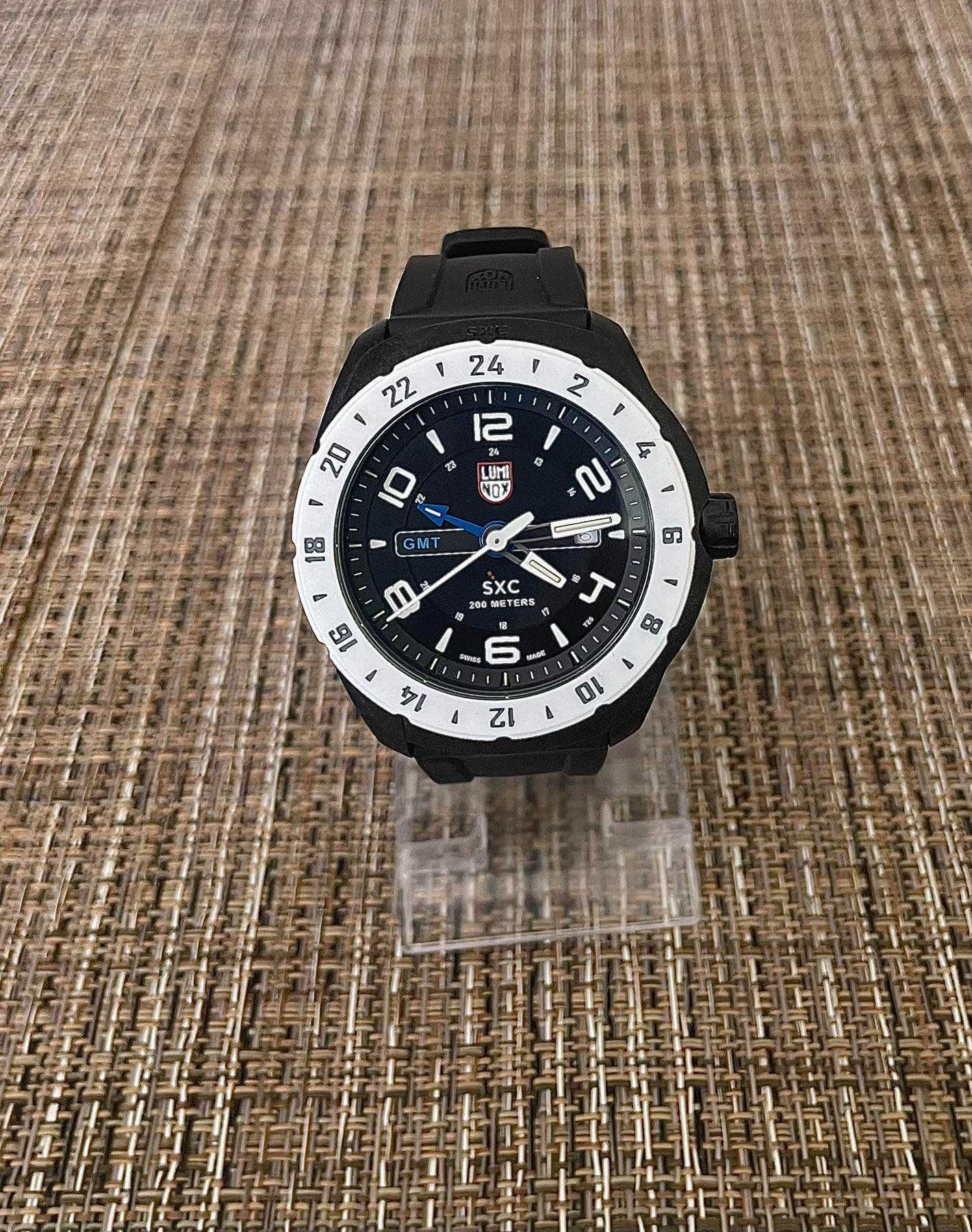 Luminox SXC Space Series GMT Carbon 200m A.5027