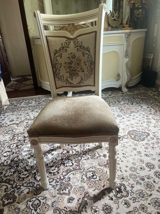 Karavat va stul sotiladi Srochno