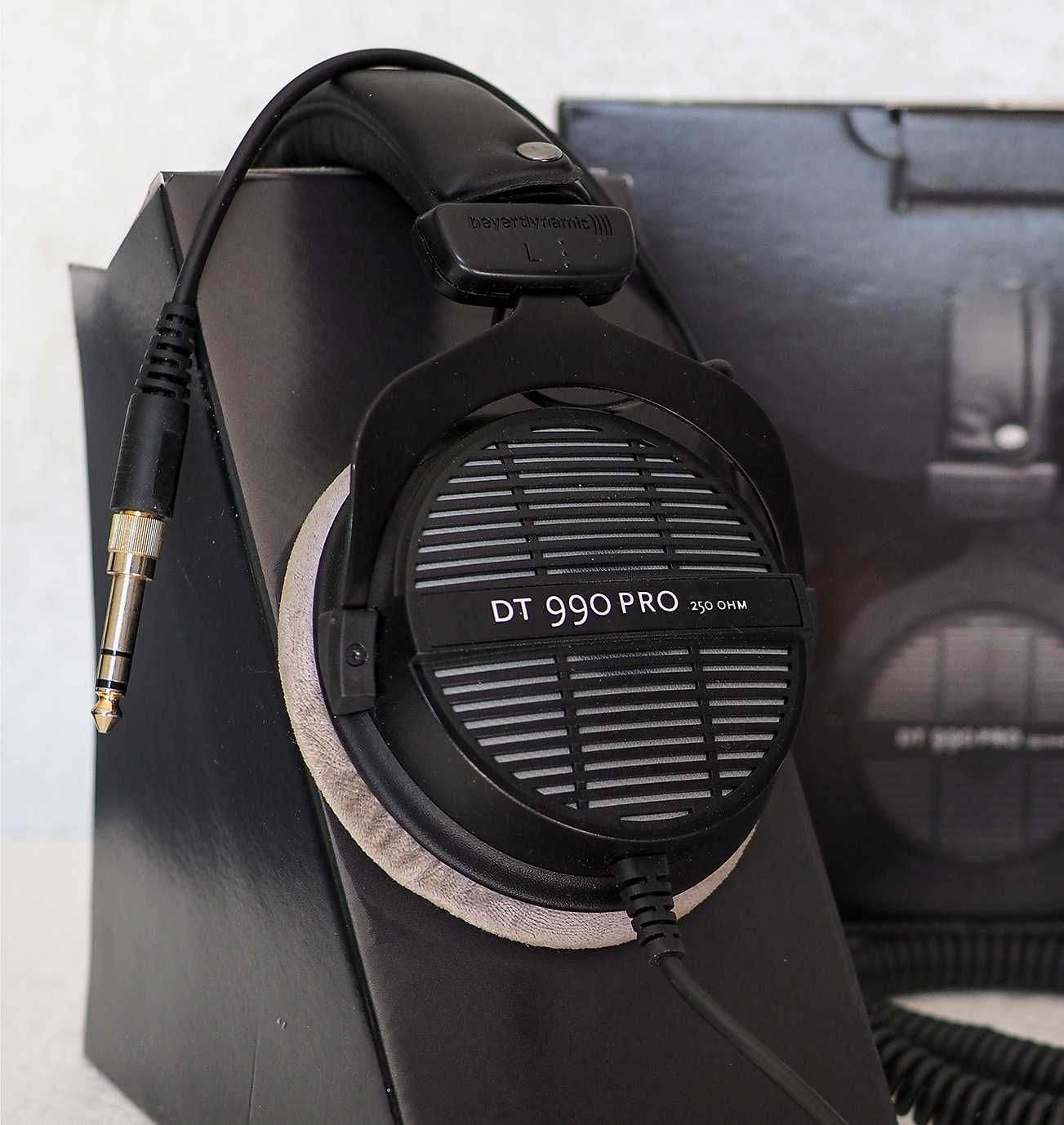 Легендарные студийные наушники Beyerdynamic DT 990 PRO