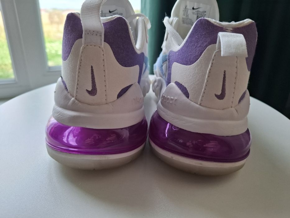 NIKE Women's Air Max React 270 White/Light Blue-Aurora Green