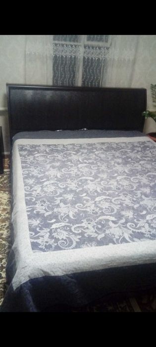 Спальная кровать двухспалка, матрас ортопедический с камодом