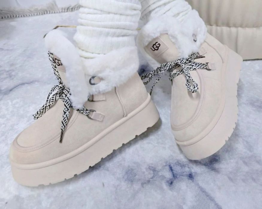 Ugg uri dama imblanite