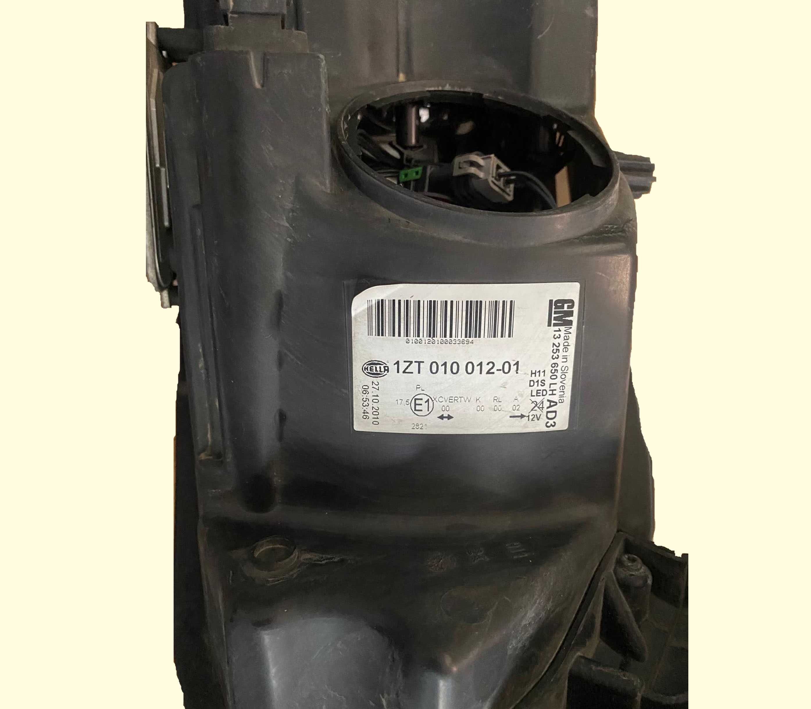 Far stanga bi-xenon adaptiv Opel Astra J 2009-2012