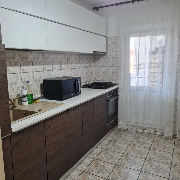 Vand apartament 3 camere, Județul Argeș,  oraș Topoloveni