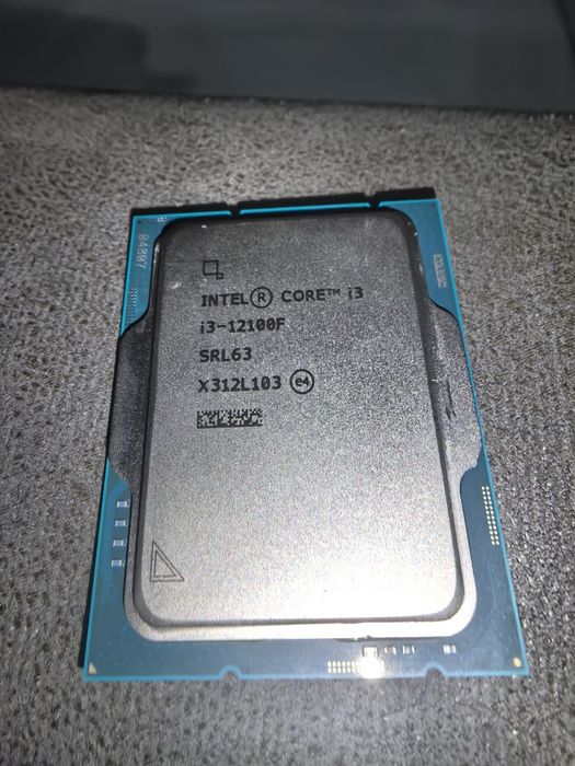 Продам Intel core i3-12100f был использован два года